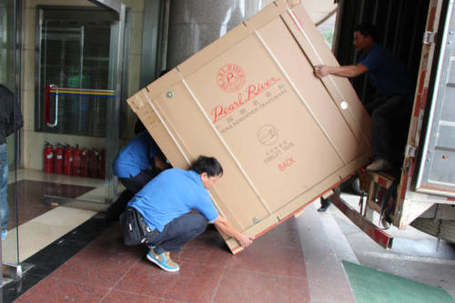 谢通门钢琴贵重工艺品无忧运